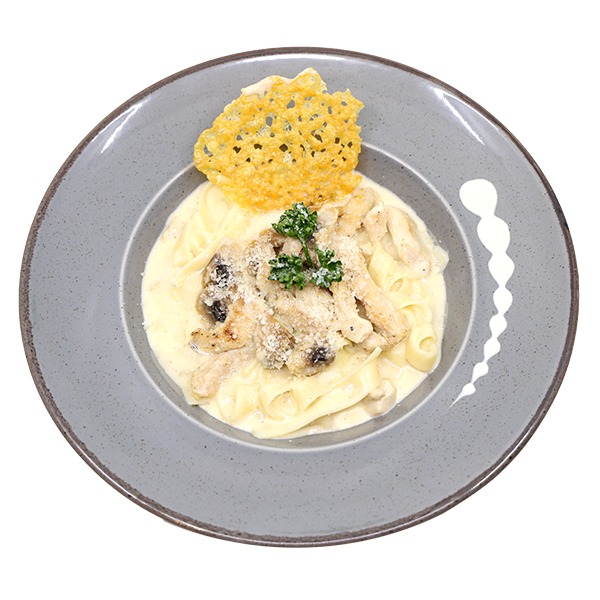 Fettuccine Alfredo with Chicken & Mushroom